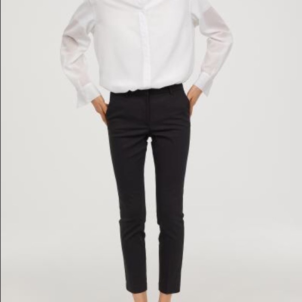 Black slacks EUR 32 US 2 CA 2 CN 155/60A MX 2